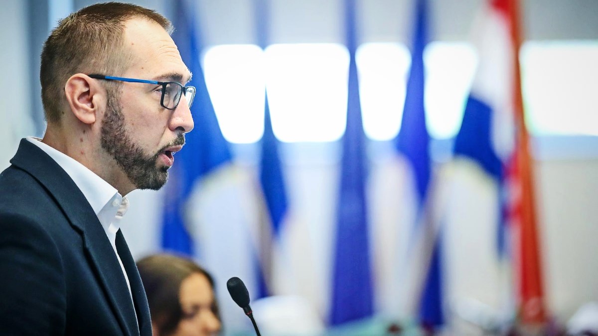 Tomašević: Tramvajima i autobusima vraćamo plavu boju, reklame su prošlost