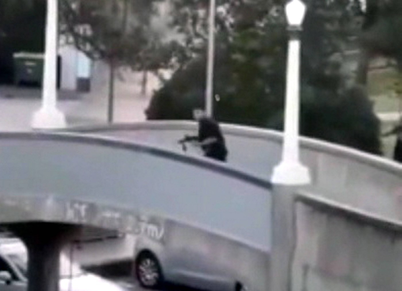 Fotograf Daily Maila našao se licem u lice sa napadačem na plaži: "Vidio sam pokolj"