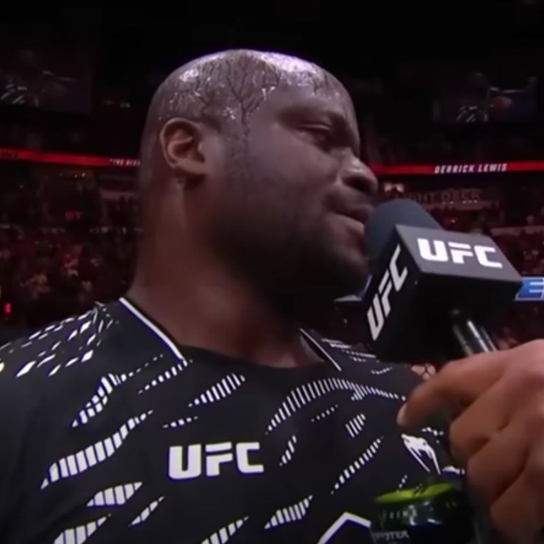 VIDEO Lewis nakon novog nokauta: Na redu je moja žena. Čeka ju 'ground and pound'