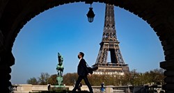 Nakon nekoliko mjeseci otvara se Eiffelov toranj