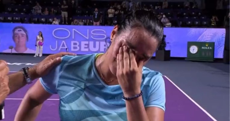 Tunižanka slavila na WTA finalu pa se rasplakala i obećala donirati novac Palestini
