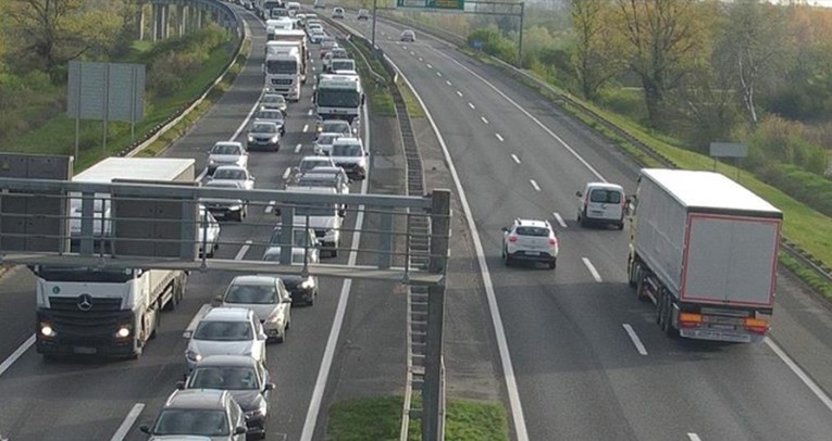 Od ranog jutra kilometarske kolone na autocestama oko Zagreba