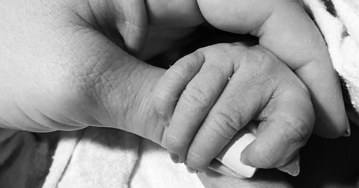Glumica preslatkom fotografijom otkrila da je prvi put postala mama