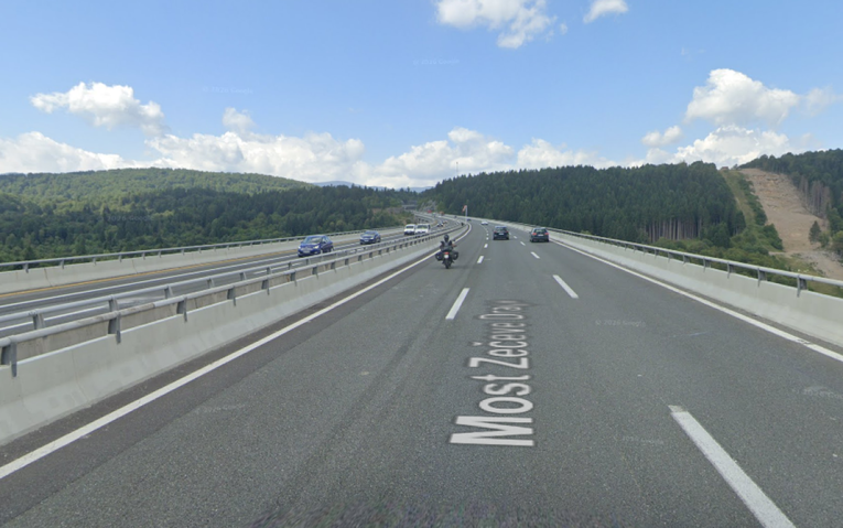 Na A6 vozio 213 km/h