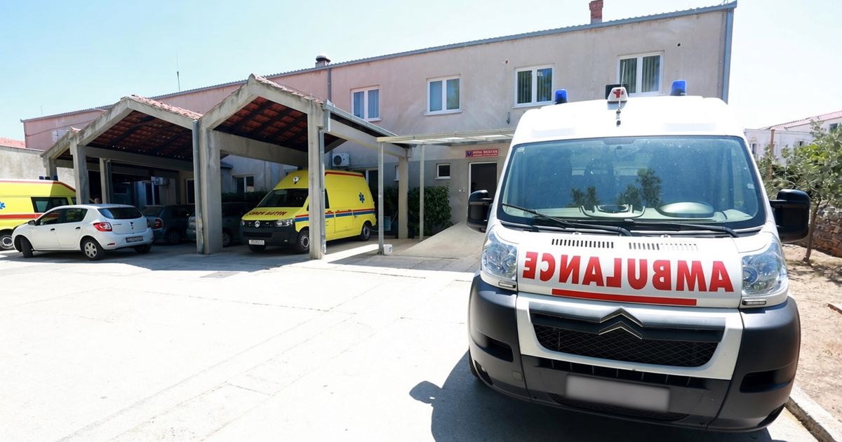 Žena se srušila pred zaključanom Hitnom u Supetru. "Deset minuta je bila mrtva"