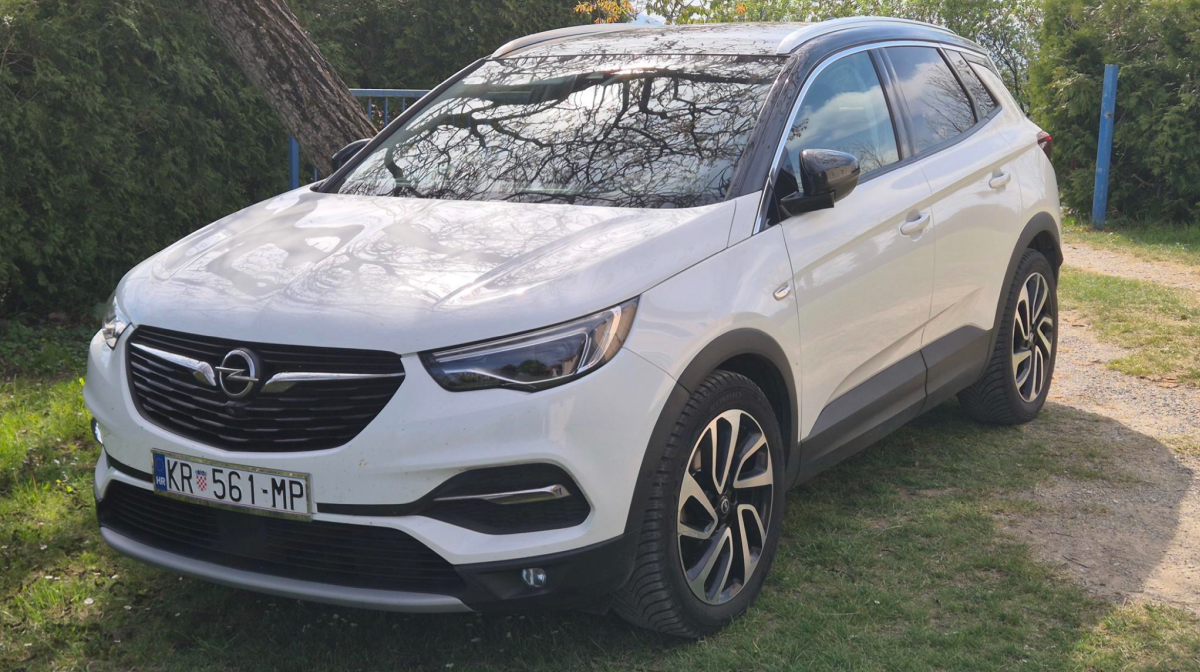 Najbolji auto oglasi: Opel Grandland X s Ultimate opremom i 360° kamerama