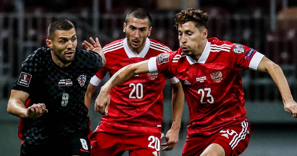 Kovačićeva genijalna akcija. Okrenuo tri Rusa, pa s centra gurnuo Kramarića pred gol