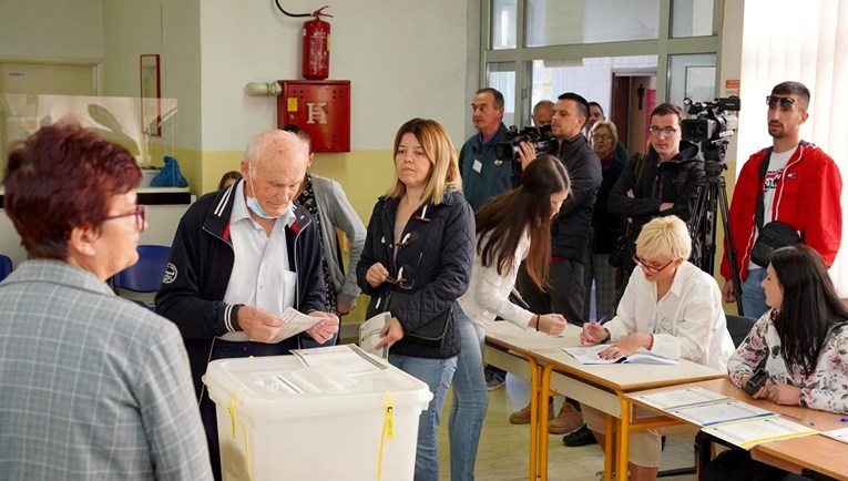 U BiH ponovno brojani glasovi s brojnih birališta, potvrđen slučaj krađe