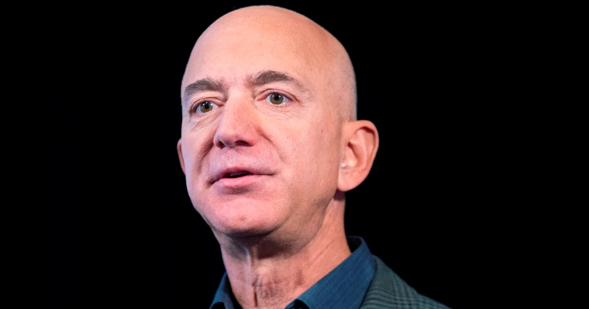 Bezos se želi vratiti u utrku za Mjesec, nudi dvije milijarde dolara