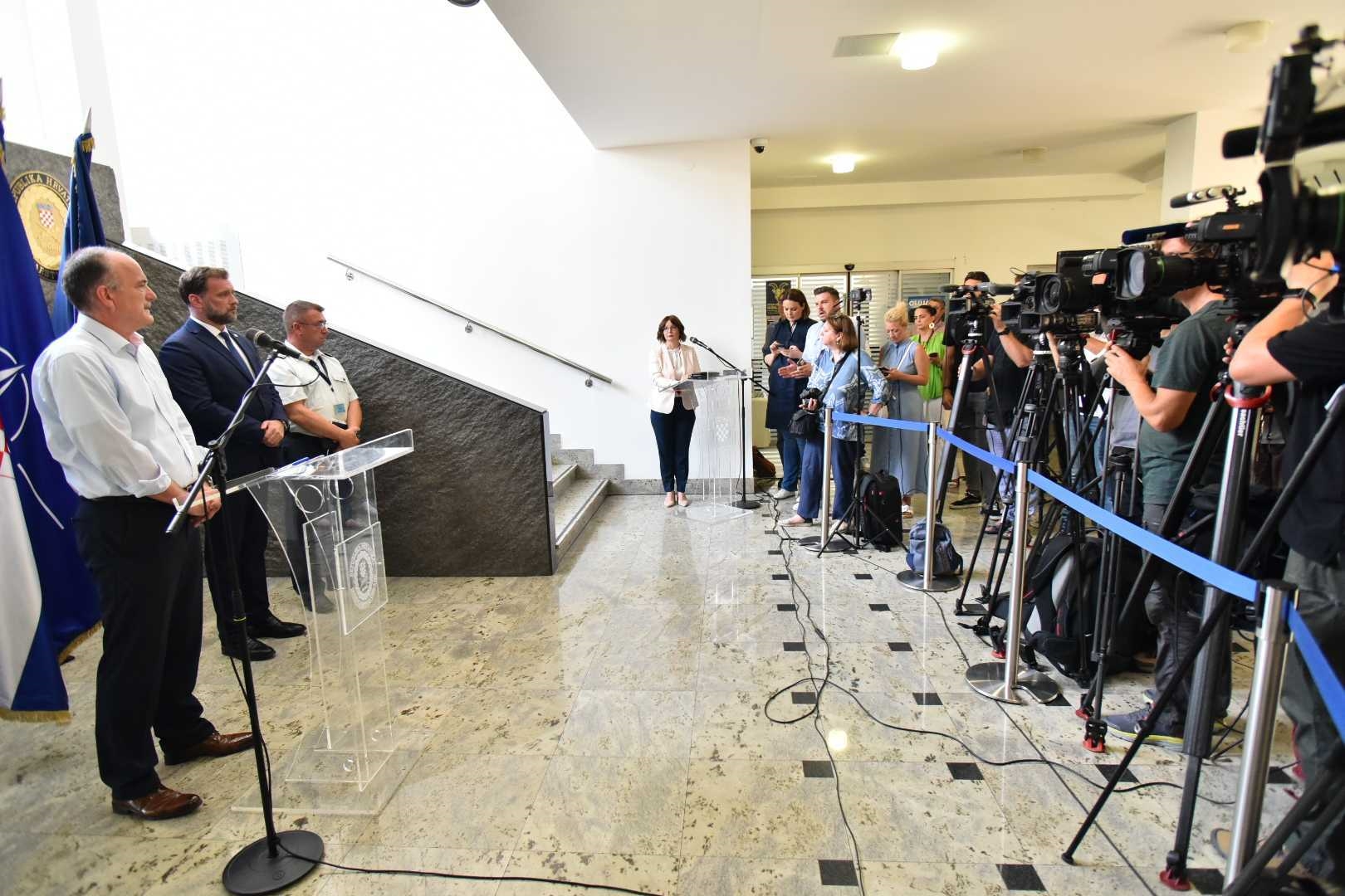 VIDEO Banožić: Ne tražim ostavke nego popravak kanadera