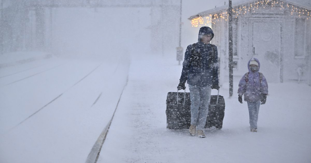 FOTO Oluja Johannes odnijela tri života. Avion izletio s piste, promet u kolapsu