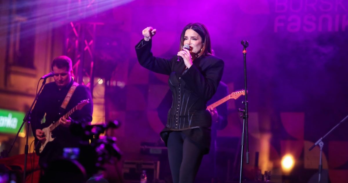 Severina na koncertu u Samoboru izvela sina na pozornicu tijekom pjesme Rođeno moje
