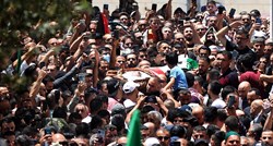 Tisuće Palestinaca prosvjedovale protiv Abasa na sprovodu njegovog protivnika