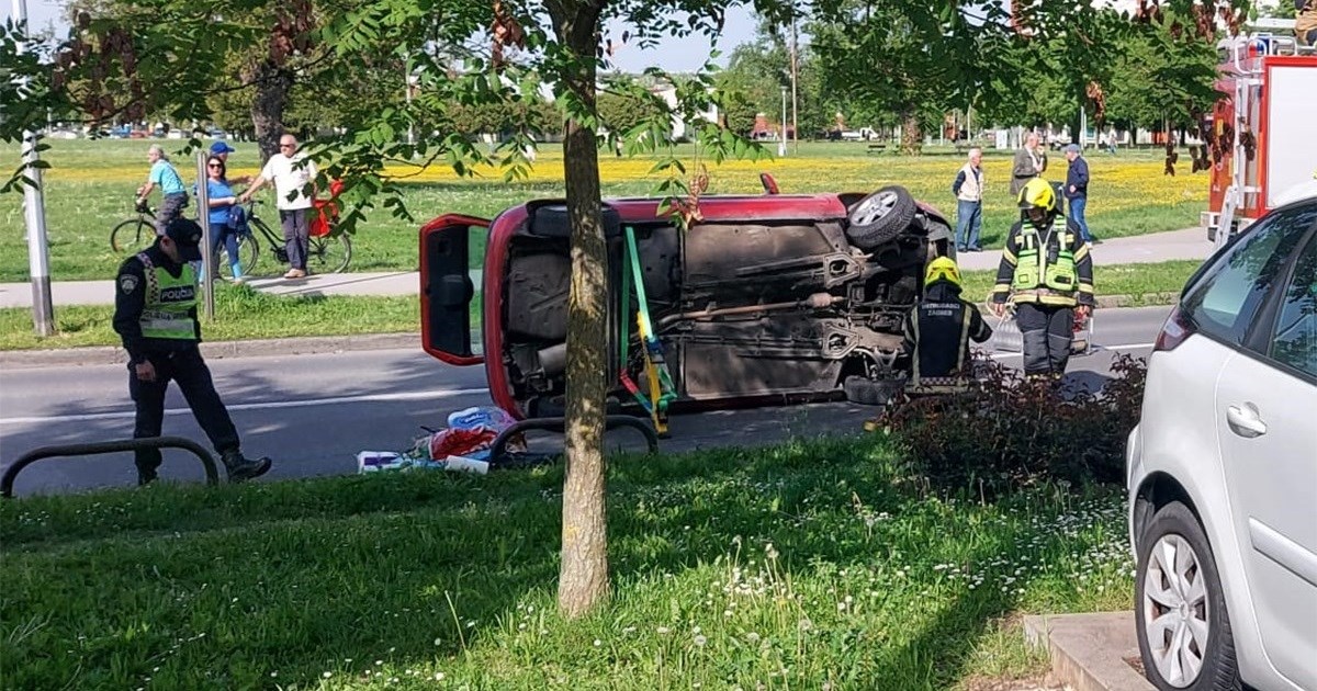 Auto se u Zagrebu prevrnuo na bok, vatrogasci na mjestu nesreće