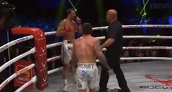 VIDEO Bivši UFC prvak i model predao meč golim šakama jer mu je protivnik razbio zube