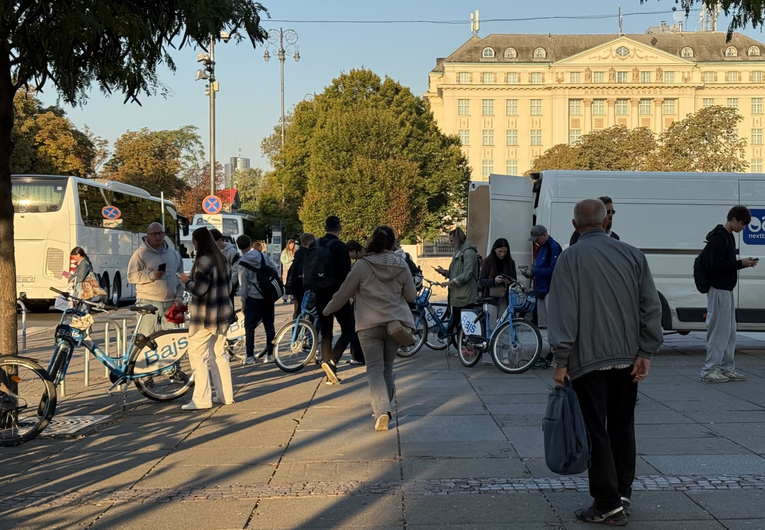 VIDEO Zagrepčani razgrabili Bajseve. Kombijima ih dovoze još