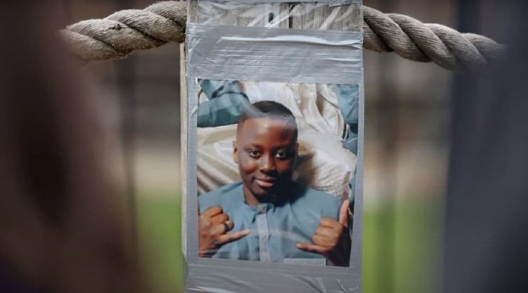 U Britaniji nasmrt izboden dječak (14). "Neprestano je ponavljao da ne želi umrijeti"