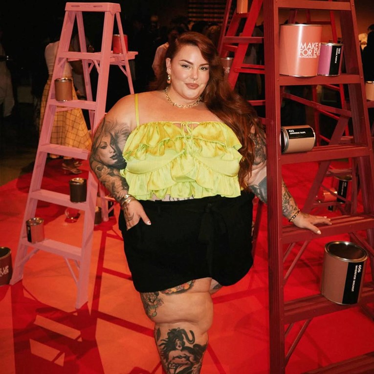 Plus-size manekenka: "Stjuard mi je u avionu rekao da moram smršavjeti"