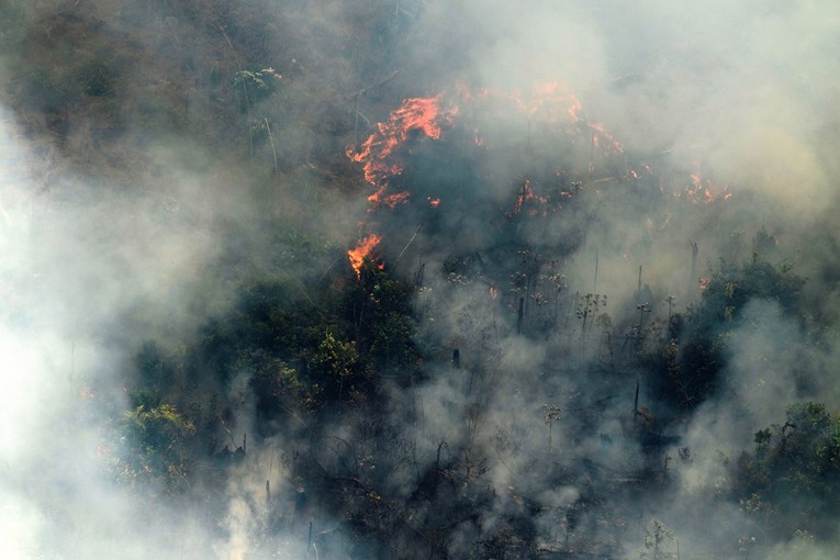 Zemlje G7 daju 20 milijuna dolara za gašenje požara u Amazoniji