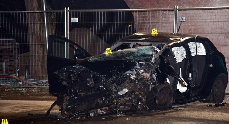 Detalji strašne nesreće u Sisku: Vozačica pretjecala pa se zabila u znak i most