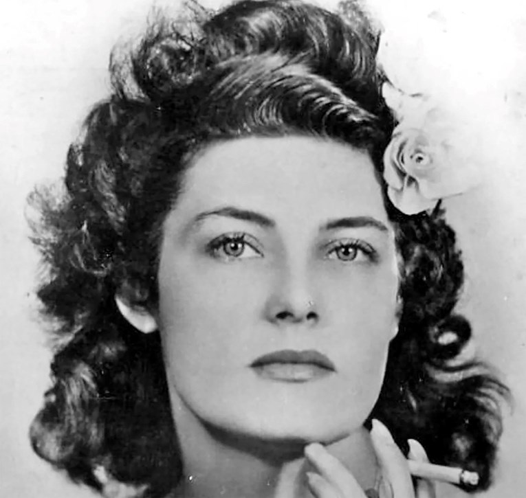 Bila je heroina i najveća mađarska glumica 40-ih. Gestapo ju je mučio mjesecima