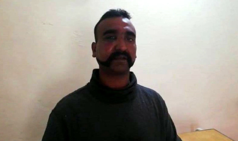 Pakistan oslobodio zarobljenog indijskog pilota