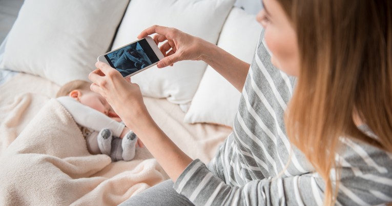 Mama otkrila što svaki roditelj treba napraviti prije objavljivanja fotki djece
