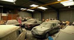 VIDEO Napušteni Saabov autosalon krije skriveno blago