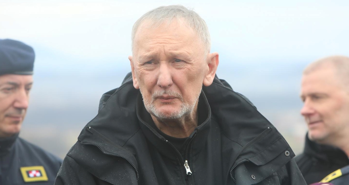 Božinović: U bandama krijumčara migrantima kod granice nema Hrvata