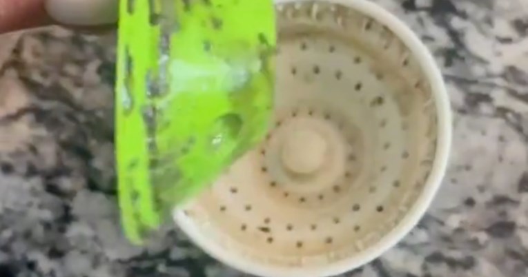 Skrivena opasnost: Mama otkrila da njezina kći mjesecima pije plijesan