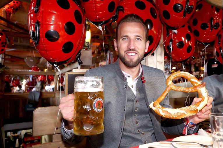 Bayern predstavio dres za Oktoberfest. Dio navijača ljut: Dajte otkaz dizajneru