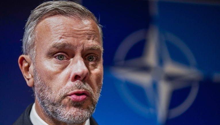 Admiral NATO-a: U svakom trenu može izbiti rat. Završila je era mira