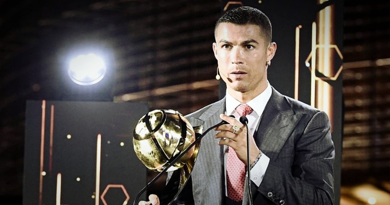 Ronaldo proglašen igračem stoljeća, navijači bijesni zbog nominacija