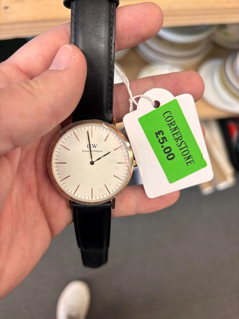 Muškarac kupio sat za 6 eura i ostao bez teksta kad je otkrio pravu vrijednost