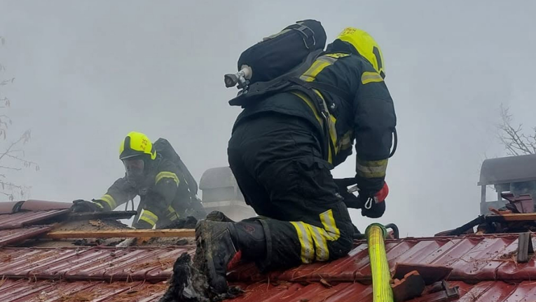 Požar obiteljske kuće u Svetom Ivanu Zelini, pronađeno tijelo