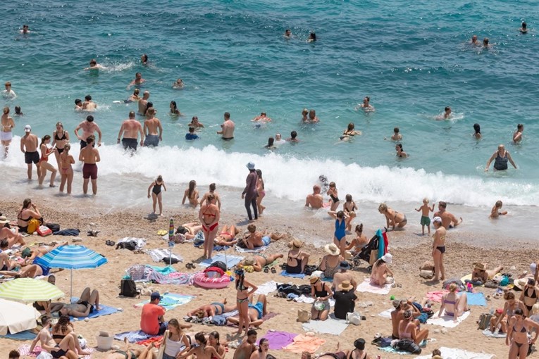 Više od 70 posto Hrvata ljetovat će u Hrvatskoj. Potrošit će u prosjeku 1300 eura