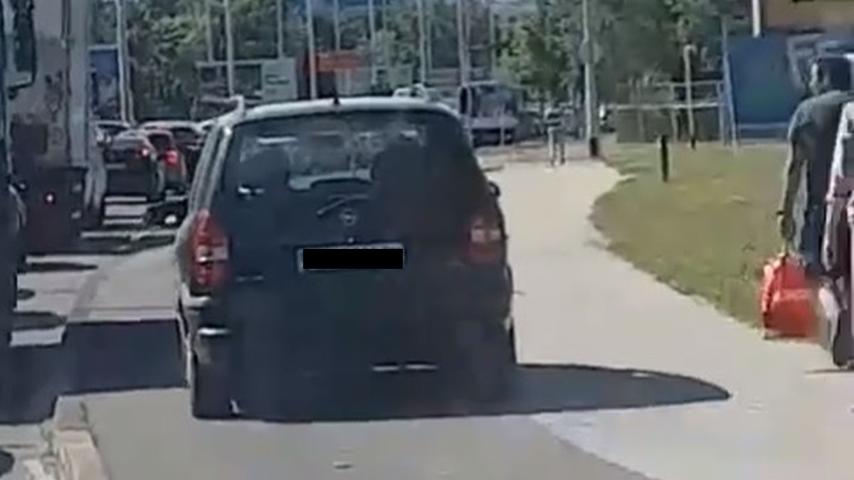 Pametnjaković našao način kako izaći iz kolone u Zagrebu, još gori su komentari