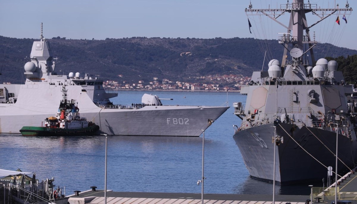 FOTO Moćni ratni brodovi NATO-a u splitskoj luci