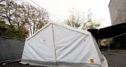 U Zagrebu šatori za migrante u kojima će moći napuniti mobitele, otuširati se...