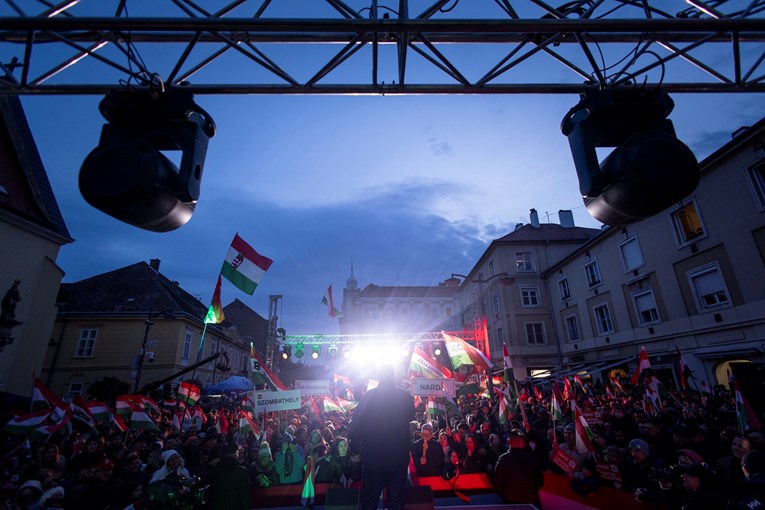 Objavljena nova anketa: Orbanov protivnik ide prema dvotrećinskoj većini