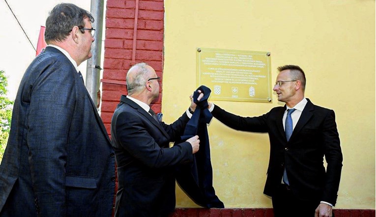 Mađarski ministar otvorio renoviranu školu na Baniji. U obnovi pomogla Orbanova vlada
