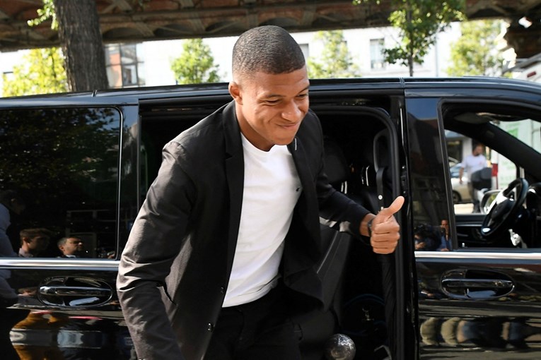 Mbappe je krenuo u autoškolu. Instruktor mu je navijač Atletica