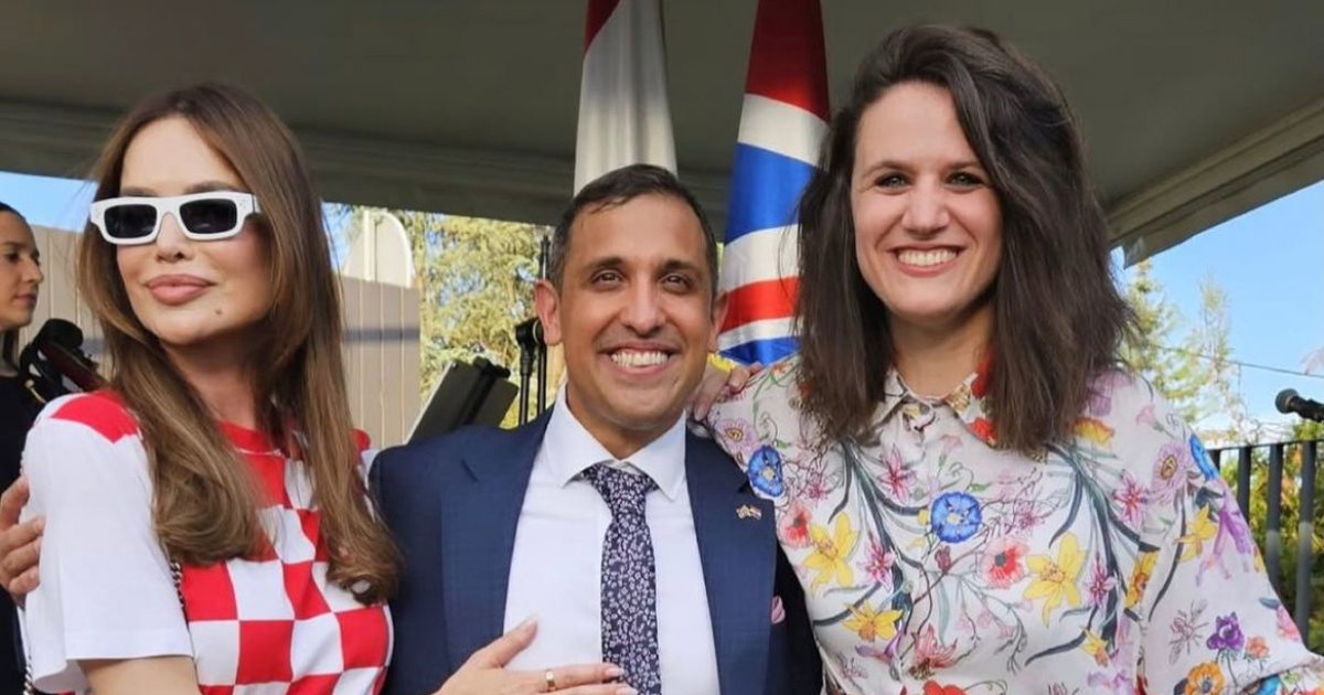 Severina u elegantnom izdanju prati utakmicu Hrvatske i Engleske