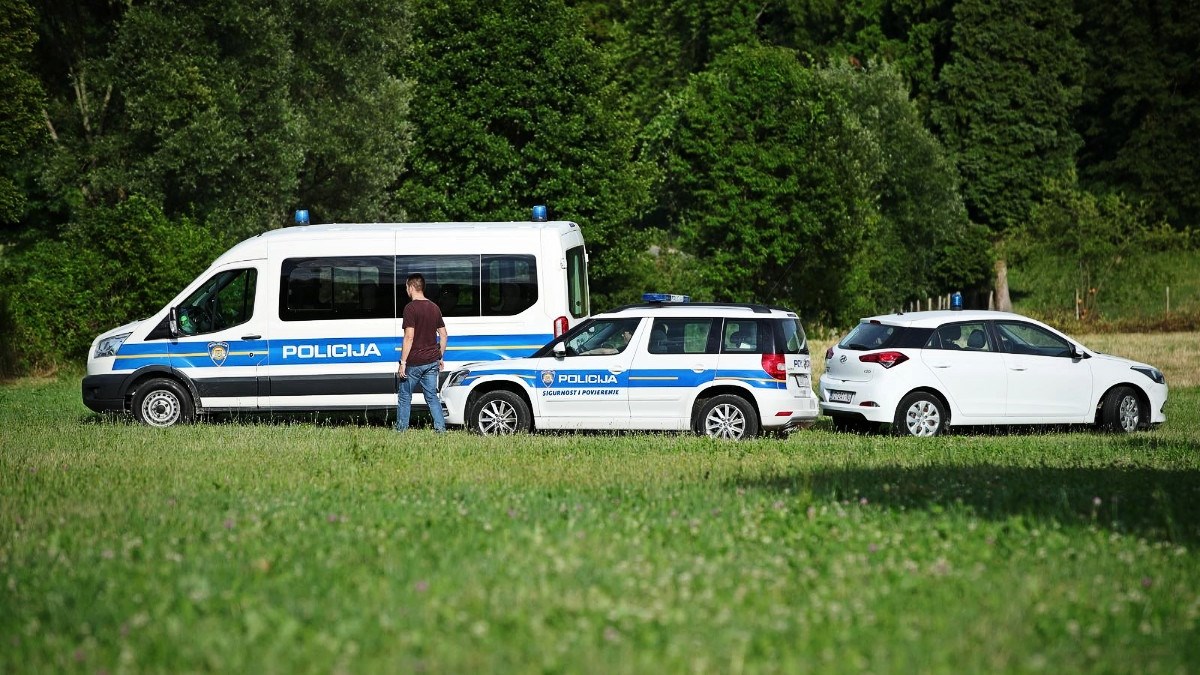 Sletio s ceste kod Novog Marofa, nije bio vezan. Poginuo je