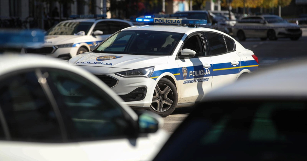 Pljačka u trgovačkom centru u Dubravi. Prijetio pištoljem pa ukrao zlato