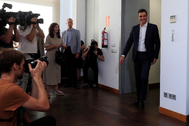 Španjolski premijer ne želi koaliciju s lijevim Podemosom, nudi im alternativu