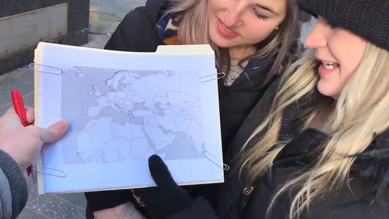 Tragikomedija: Amerikance pitali da označe Iran na neobilježenoj karti svijeta