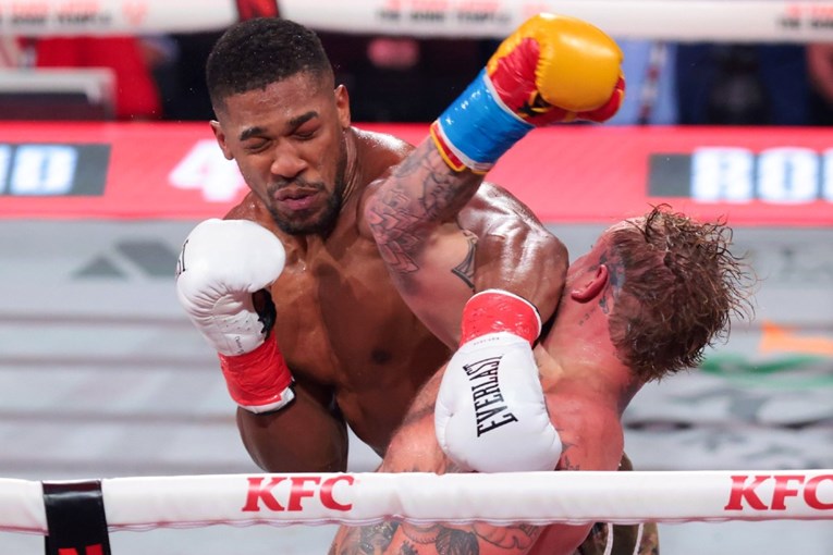 Joshua otkrio koliko jako Paul udara