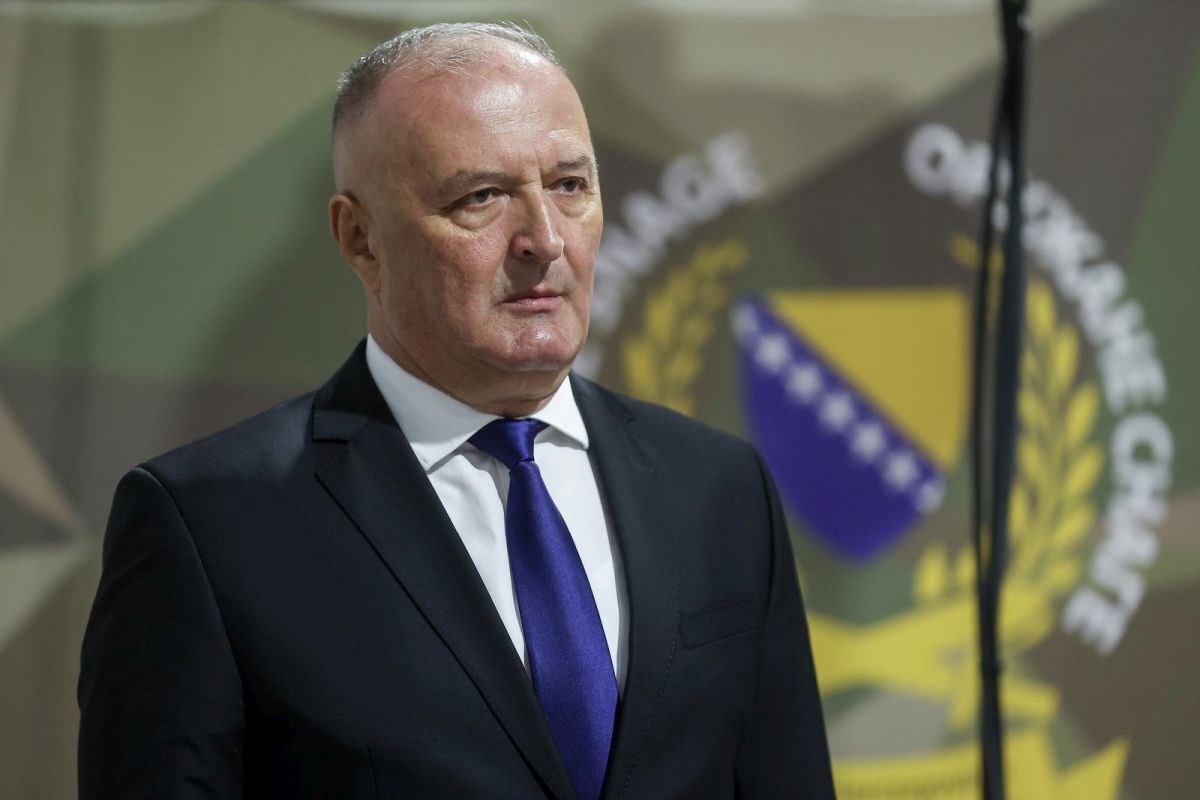 Ministar obrane BiH traži istragu o ruskim kampovima za obuku