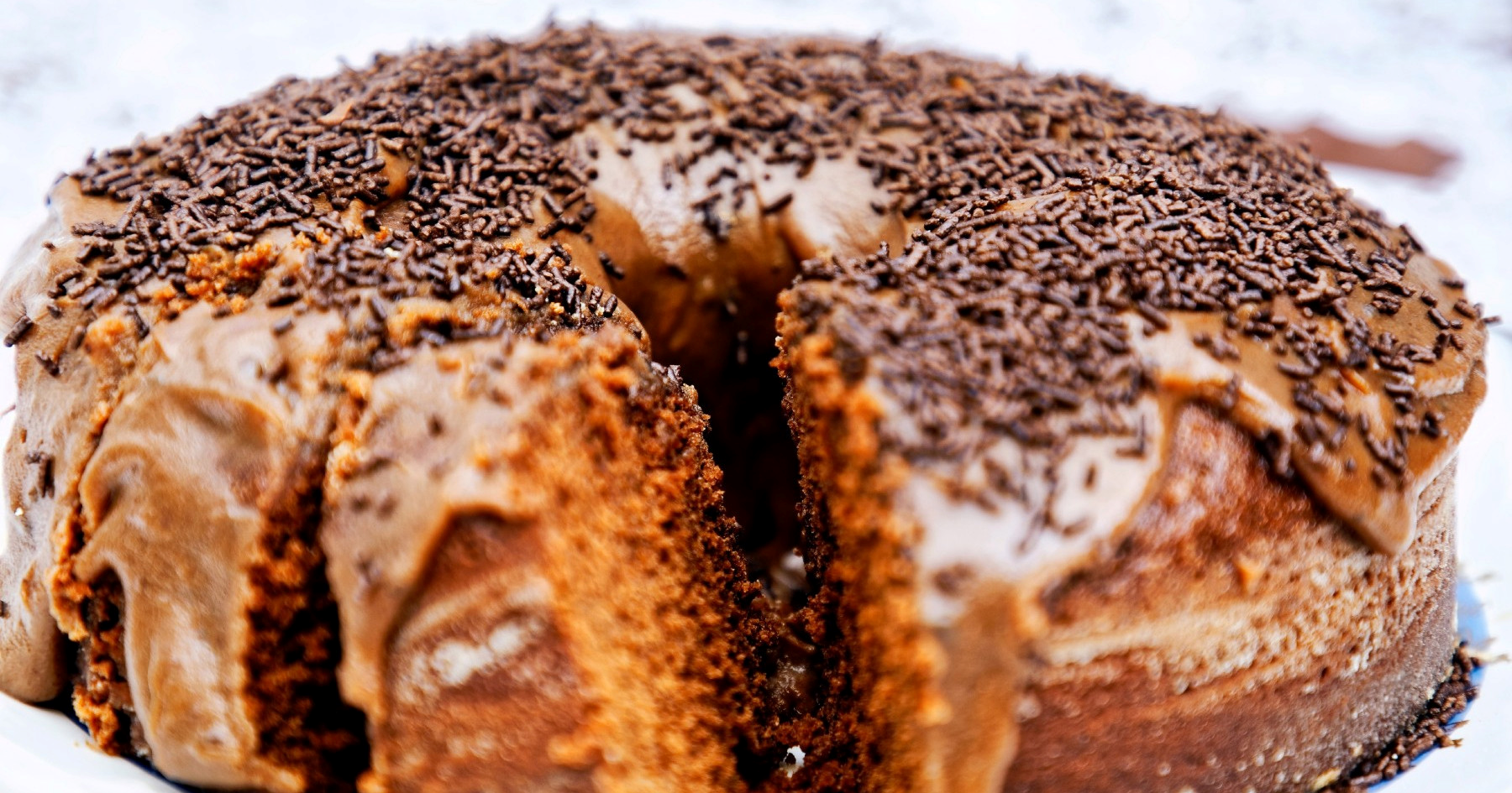 Cijeli život krivo radite čokoladnu tortu. Ovo je trik koji koriste profi slastičari